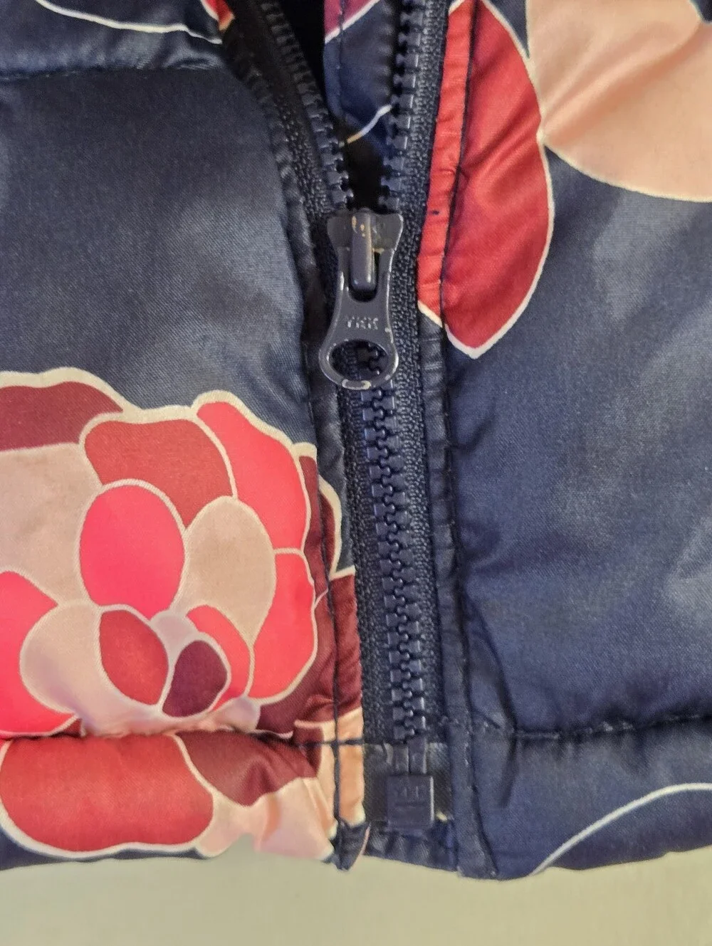 Old Navy Floral Puffer Vest Toddler Girls 5T Navy Pink Full Zip